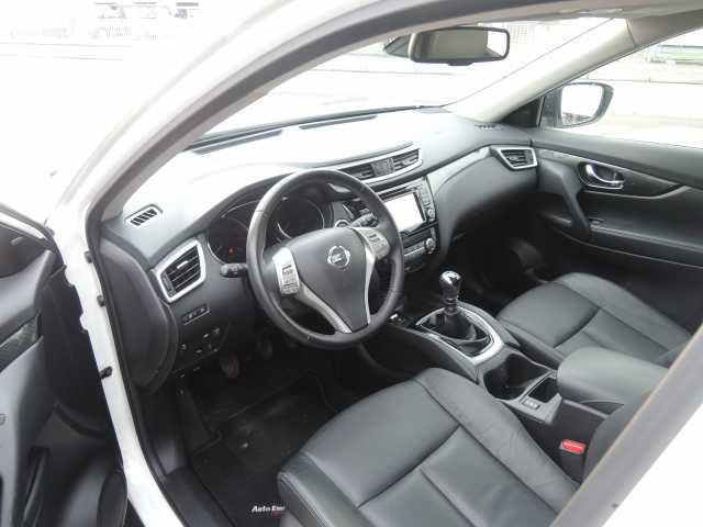 Left hand drive car NISSAN X TRAIL (01/11/2016) - 